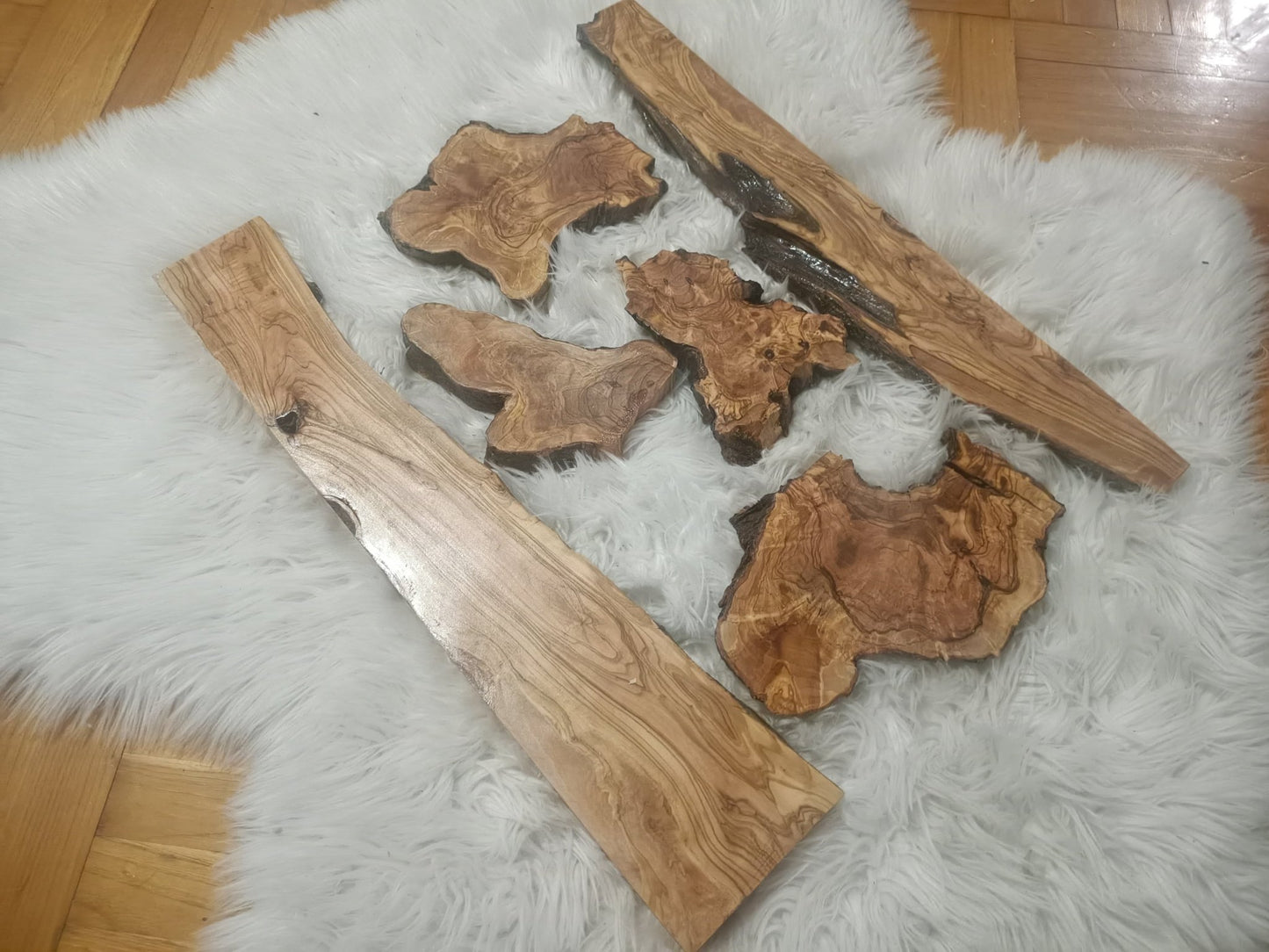 Olive Wood River Table Set 6 pieces 60cm