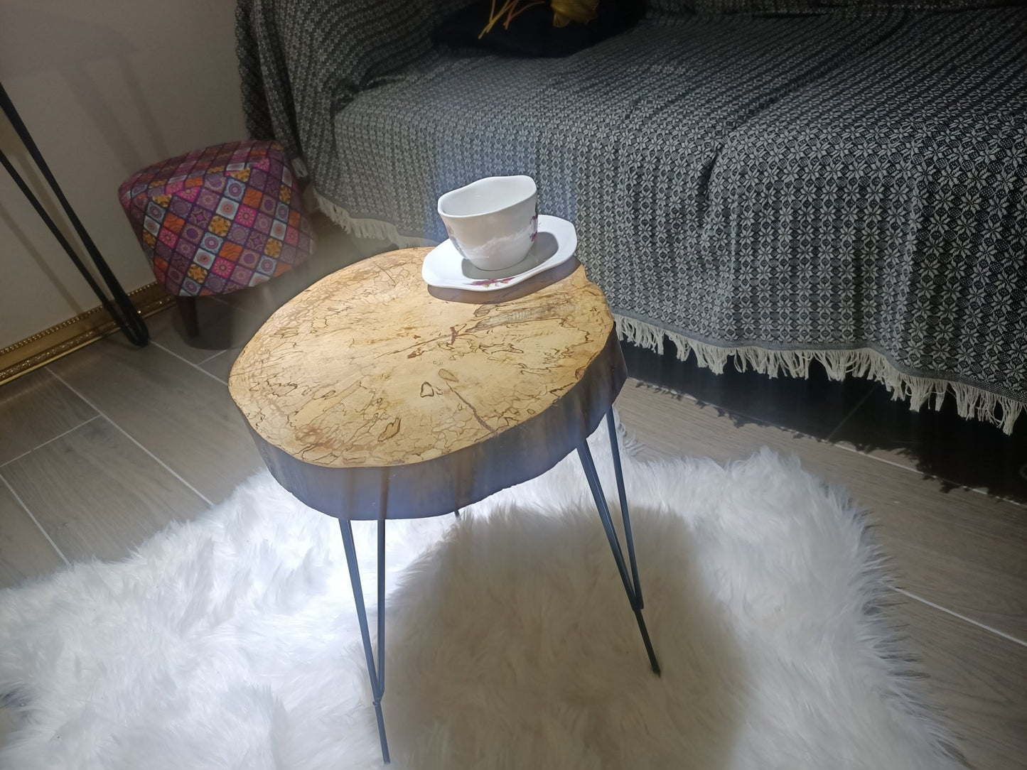 Live Edge End Table from Plane Tree 40cm