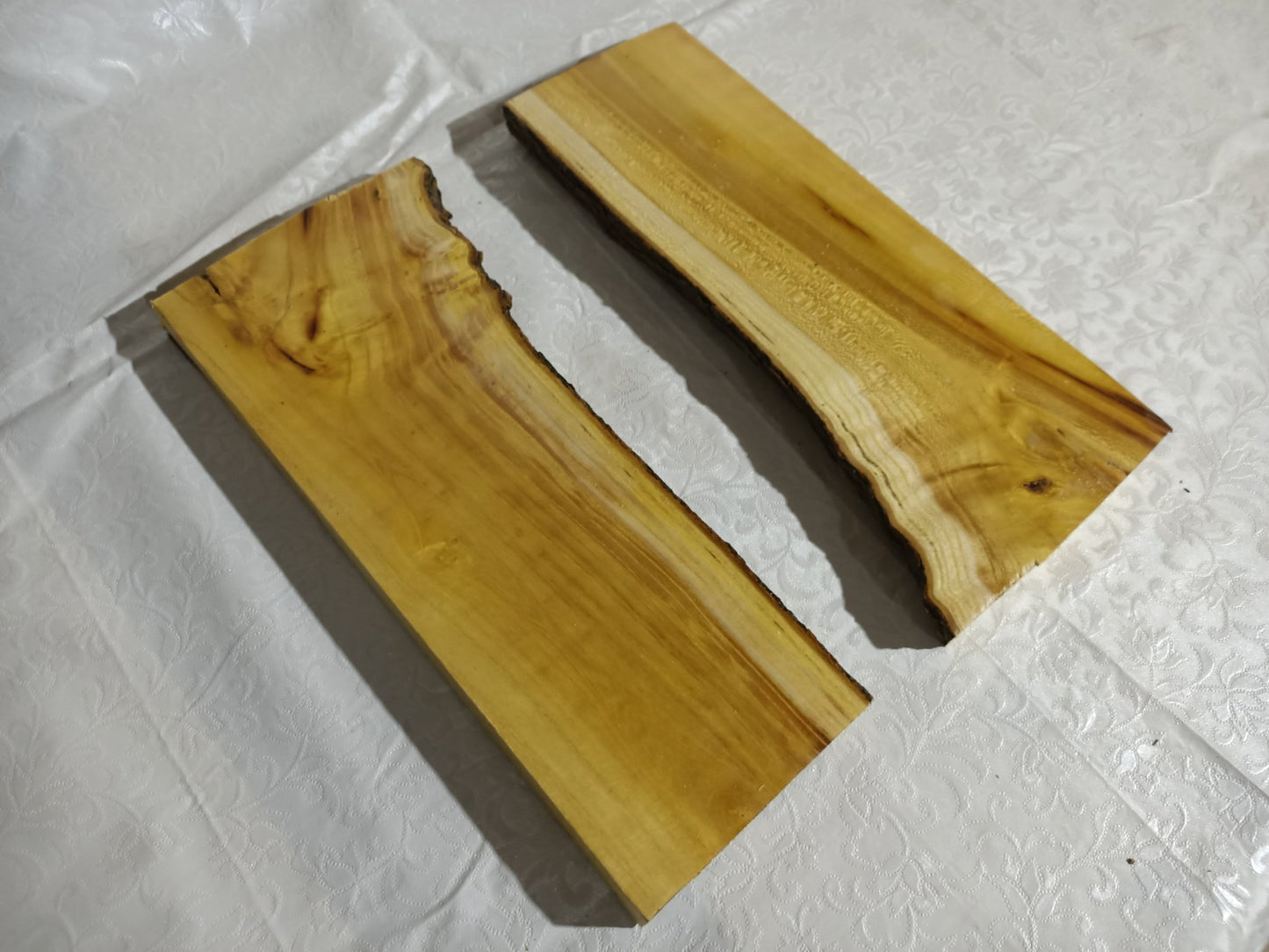 Varnished Mulberry Slab 16"