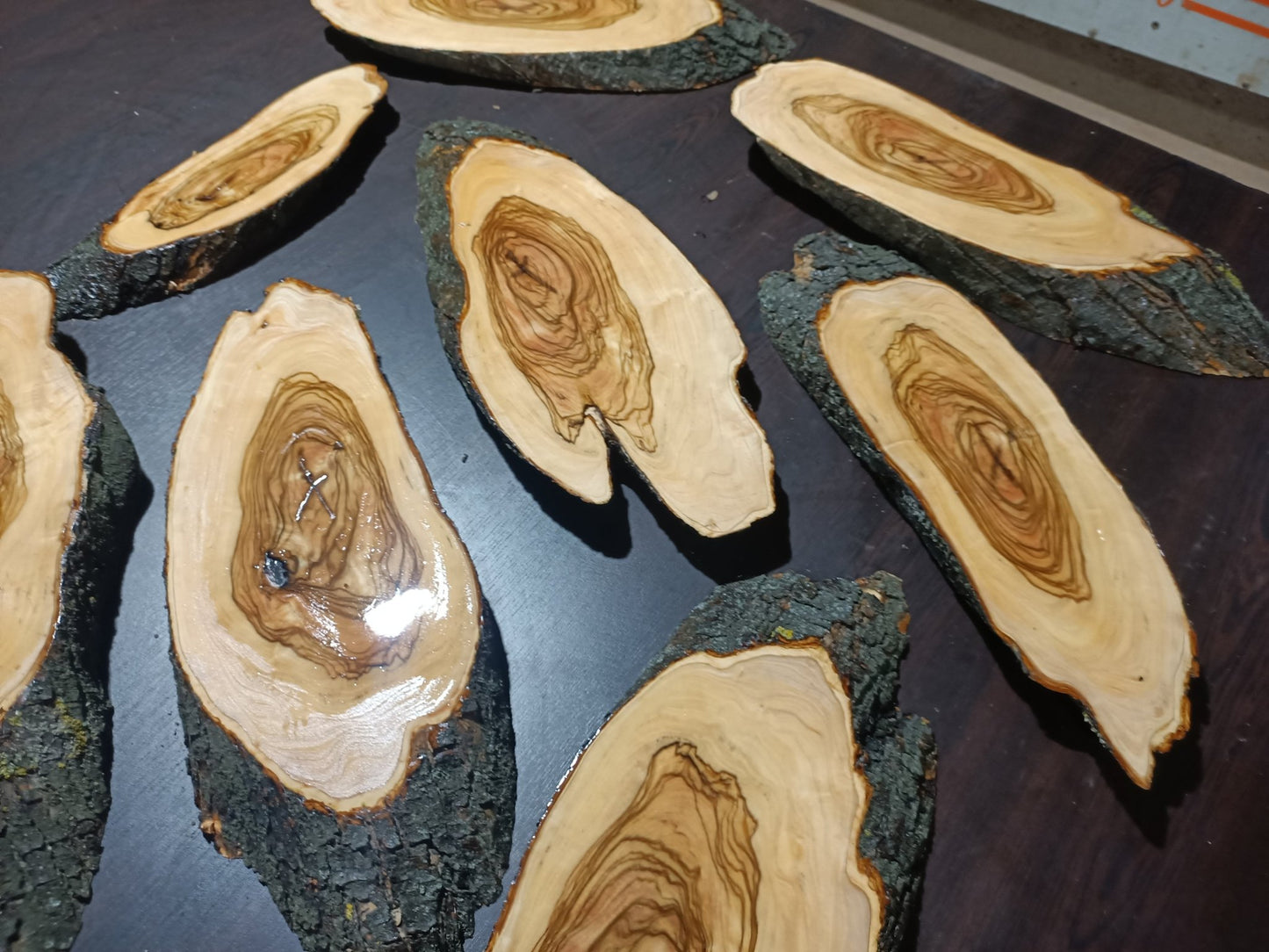 Varnished Olive Branches 8Pcs