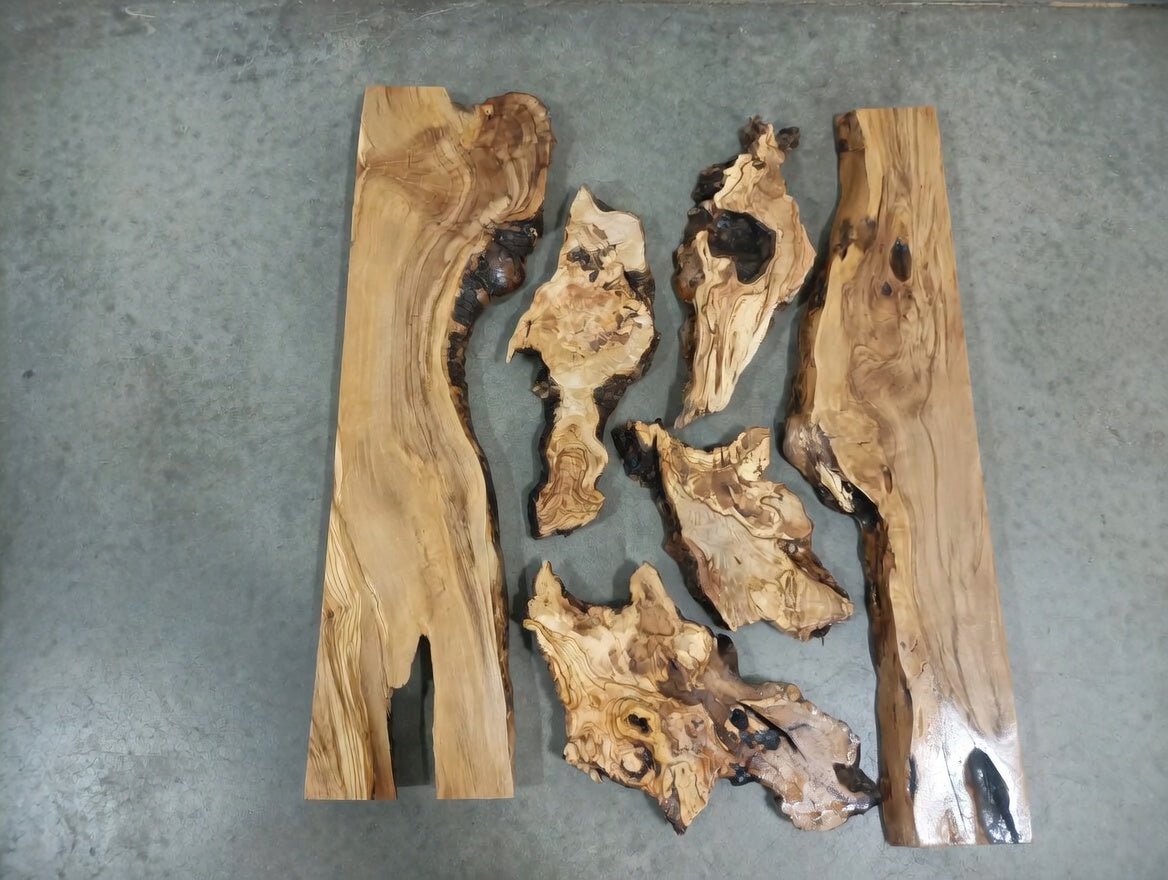 Olive Wood River Table Set 6 pieces 60cm