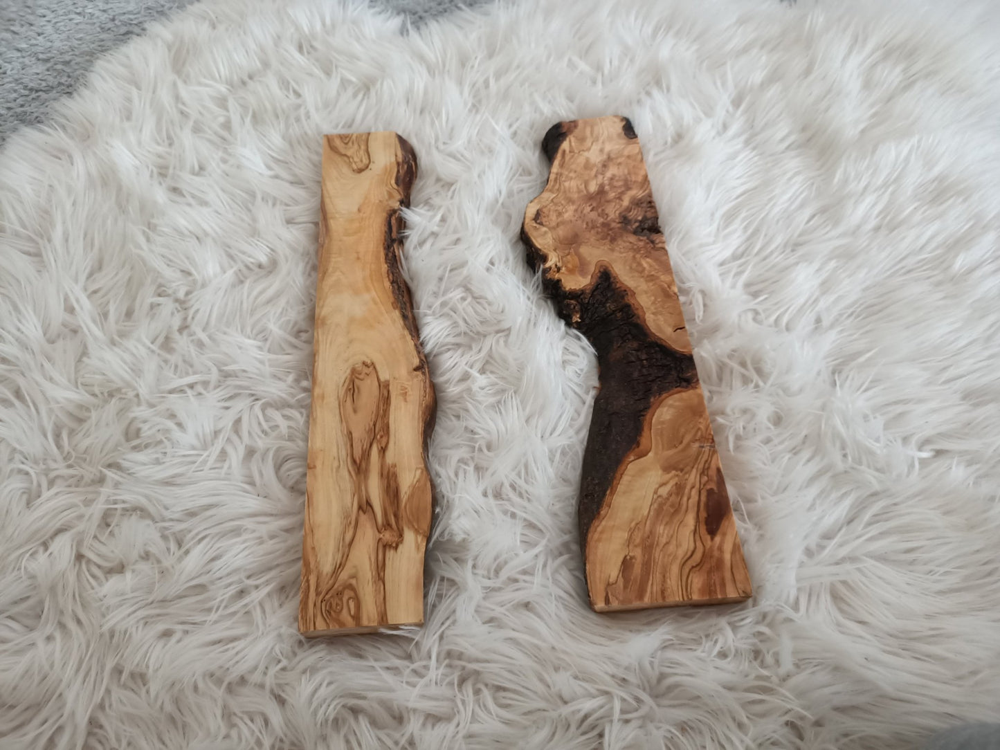 Varnished Olive Wood Slabs for Cutting Board 40cm