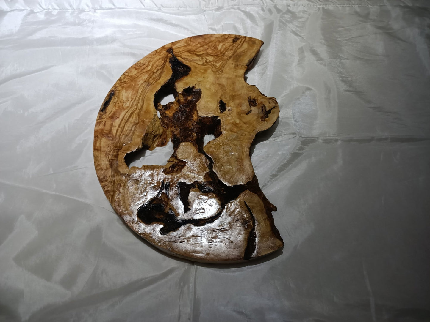 Round Olive Slab for Epoxy Projects